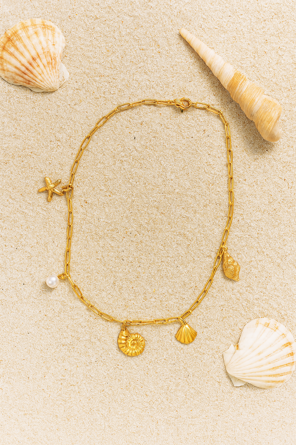 Collier à breloques marines